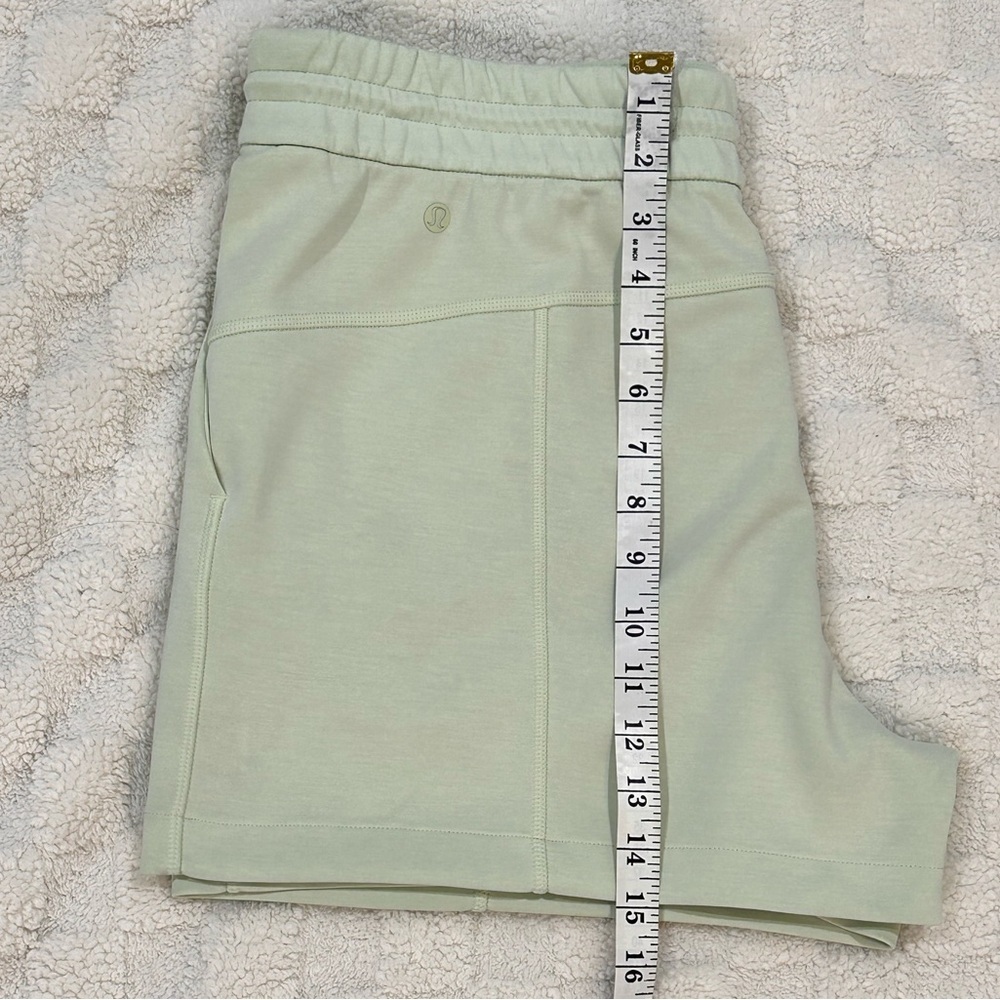 Lululemon Athletica Mint Green Women's Athletic Shorts - Picture 6 of 10